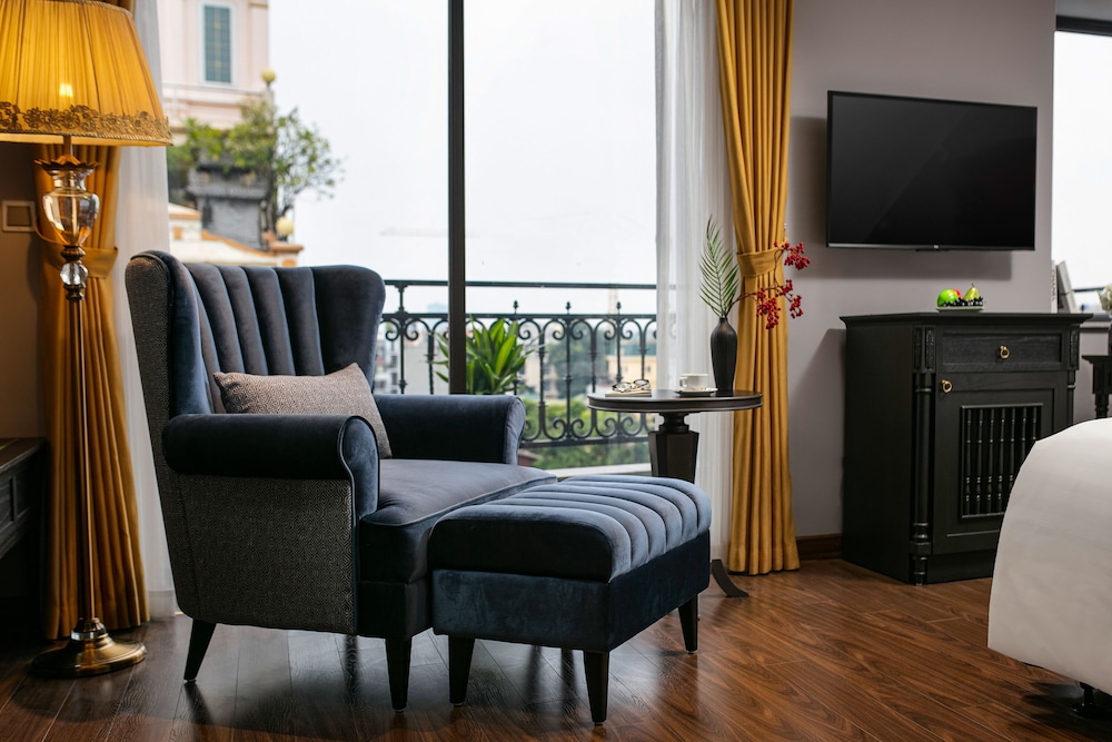 Executive Double Room, 1 King Bed, City View photo 2