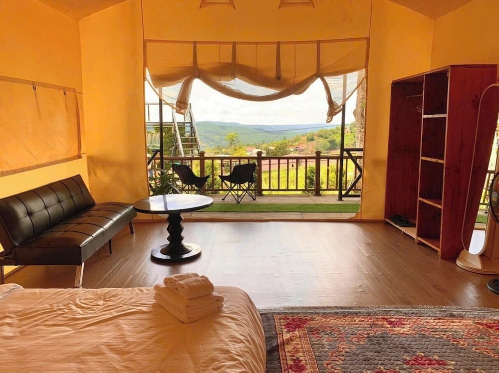 Premier Tent, 1 King Bed, Private Bathroom, Valley View