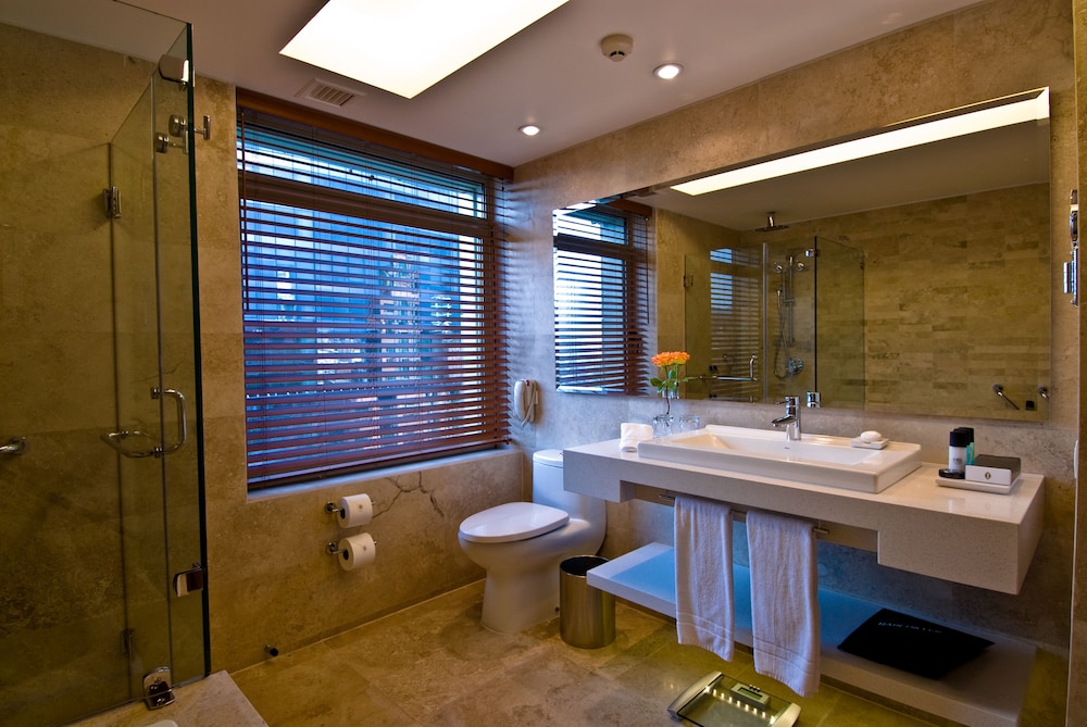 Room, 1 King Bed, Club Lounge Access photo 1