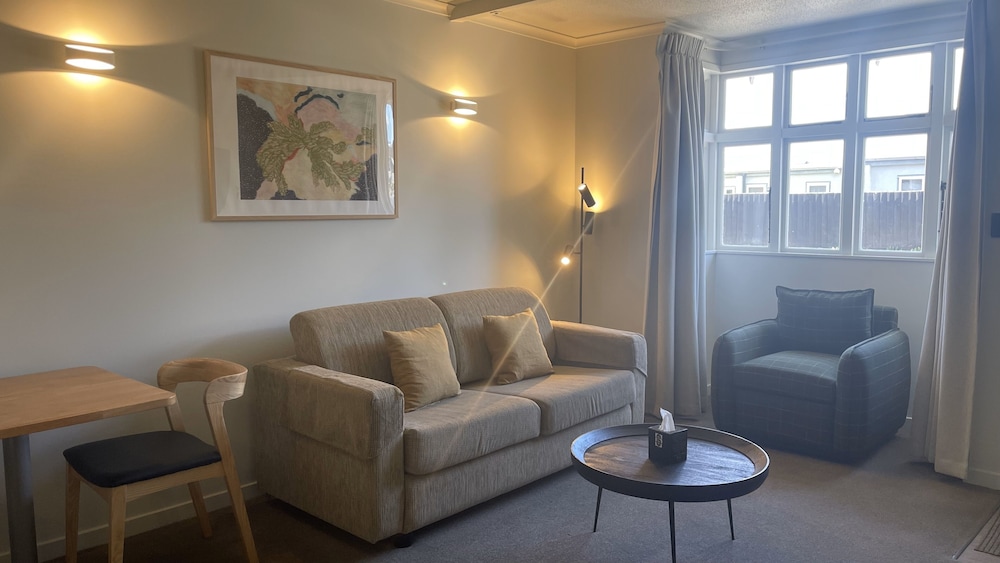 Apartment, 1 Bedroom, Roll-in Shower photo 3