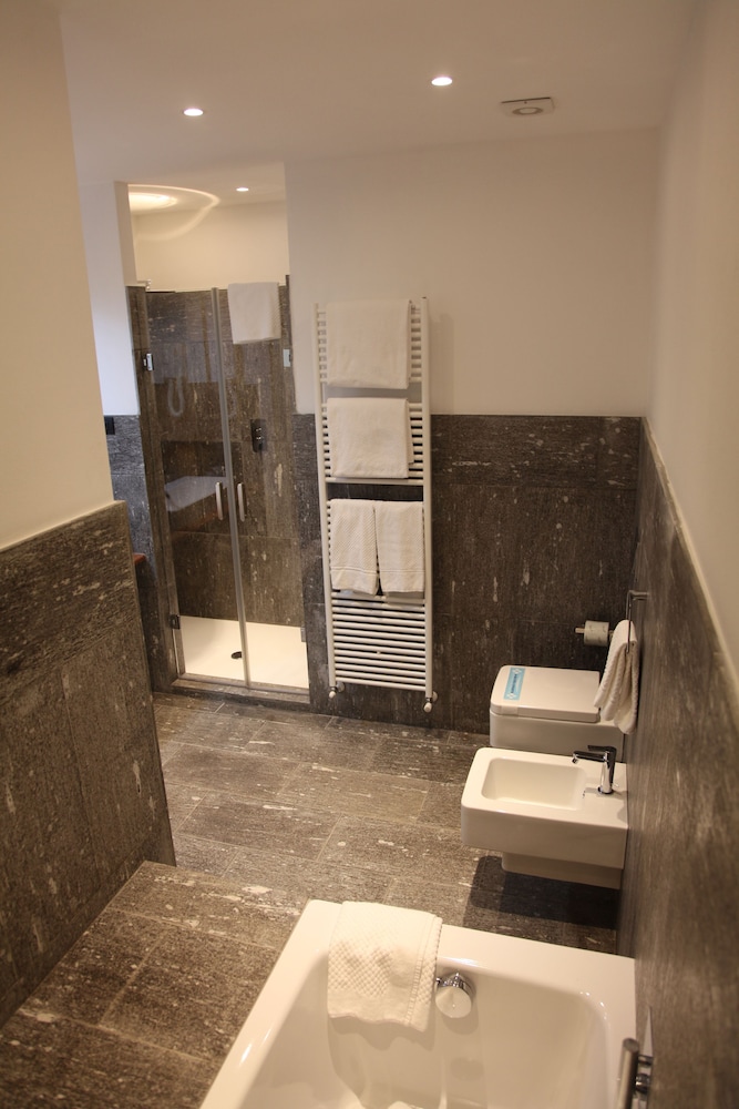 Classic Suite, 1 Bedroom thumbnail 6