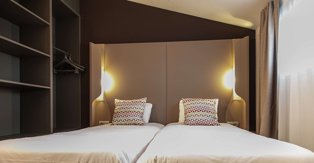 Room, Multiple Beds - Photo 6