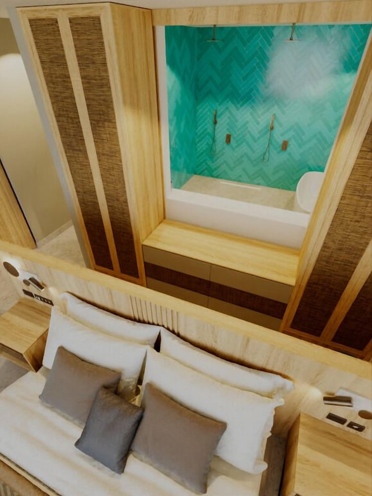 Senior Suite (Private Pool) photo 2