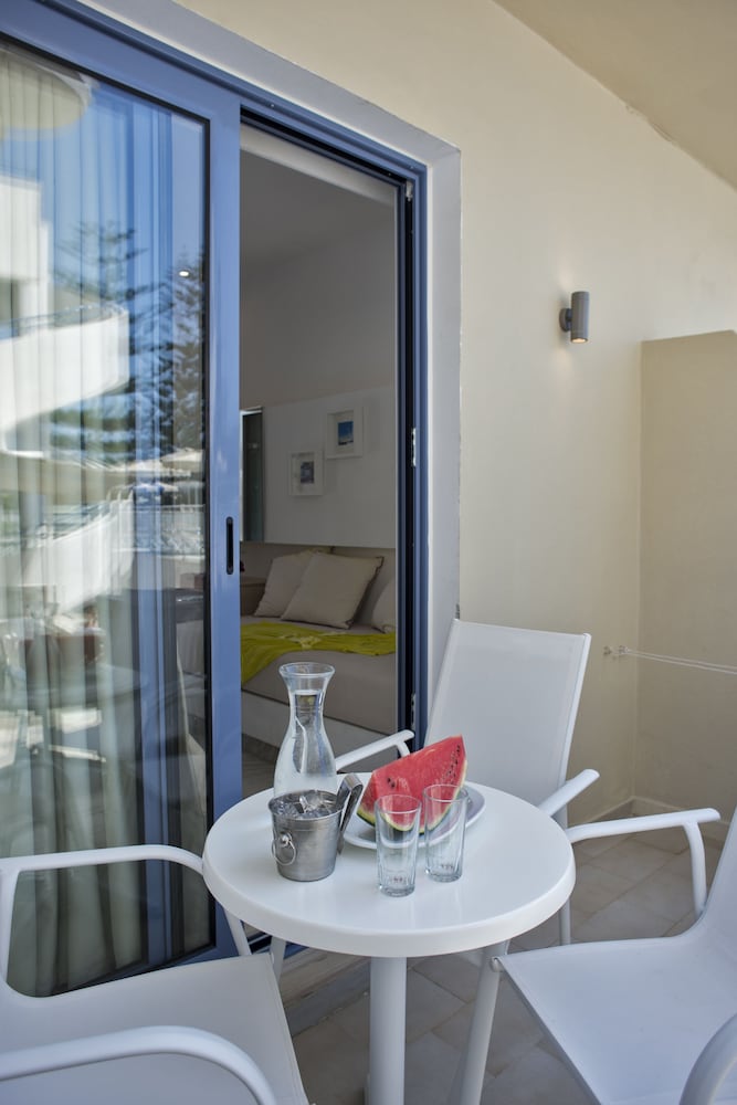 Superior Bungalow, 1 Bedroom, Partial Sea View, Beachside photo 3