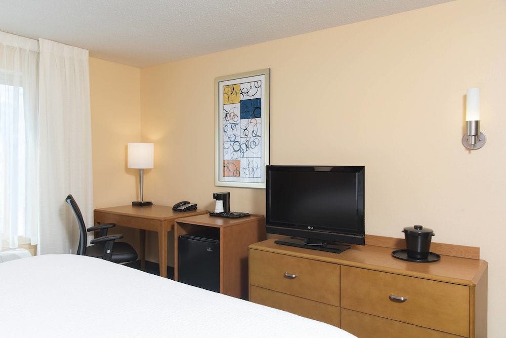 Room, 1 King Bed (Hearing Accessible)