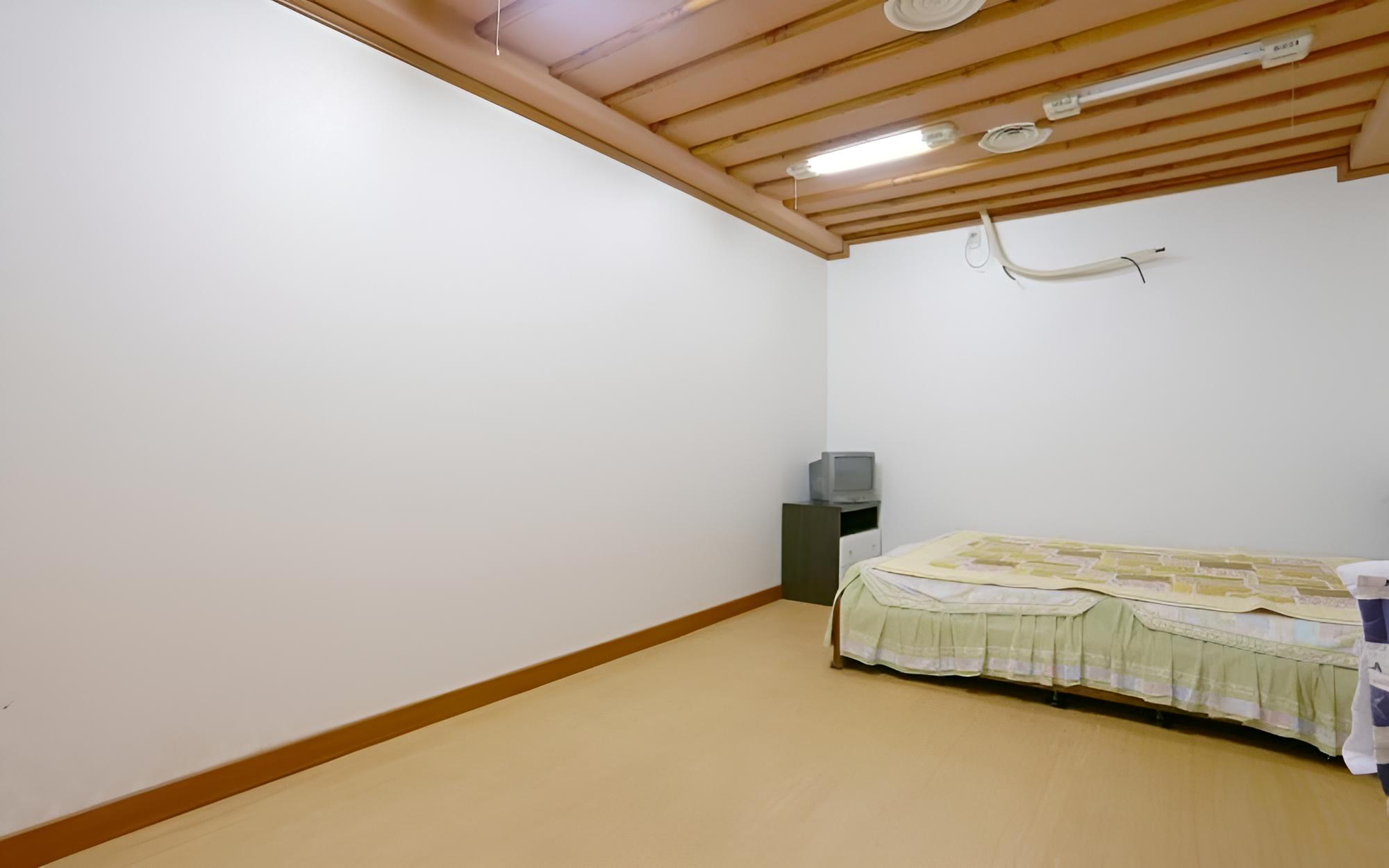 Room (Darae) - Photo 5
