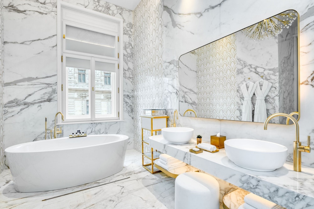 Royal Suite, 1 Bedroom thumbnail 6