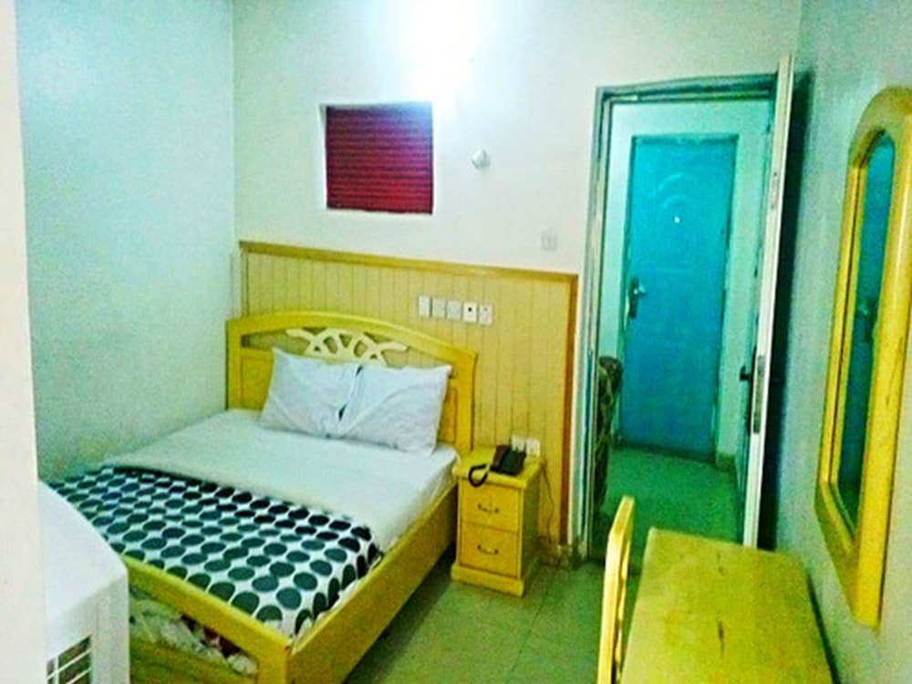 Basic Room photo 2