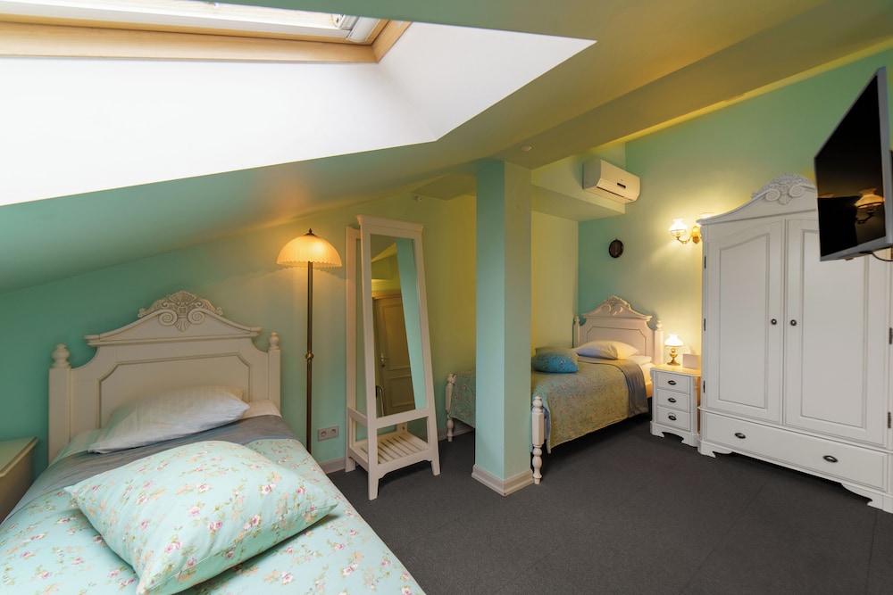 Standard Loft