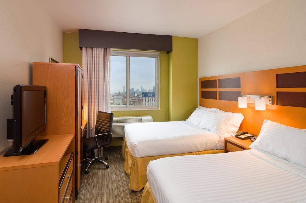 Standard Room, 2 Double Beds, City View photo 1