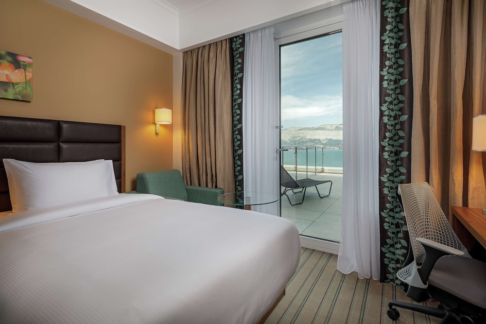 Room, 1 King Bed, Terrace photo 3