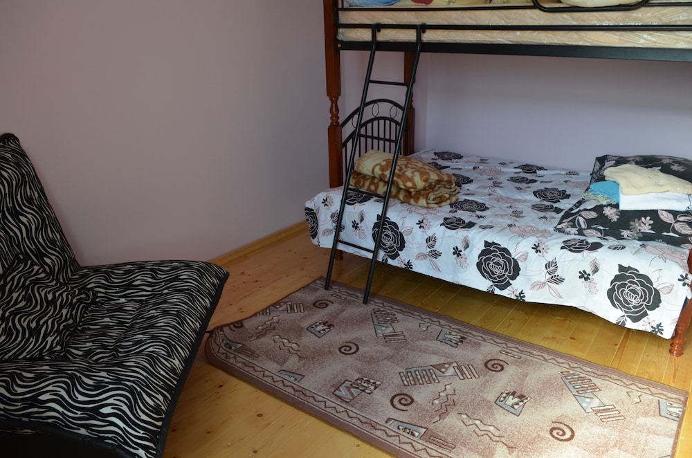 Economy Triple Room, Balcony
