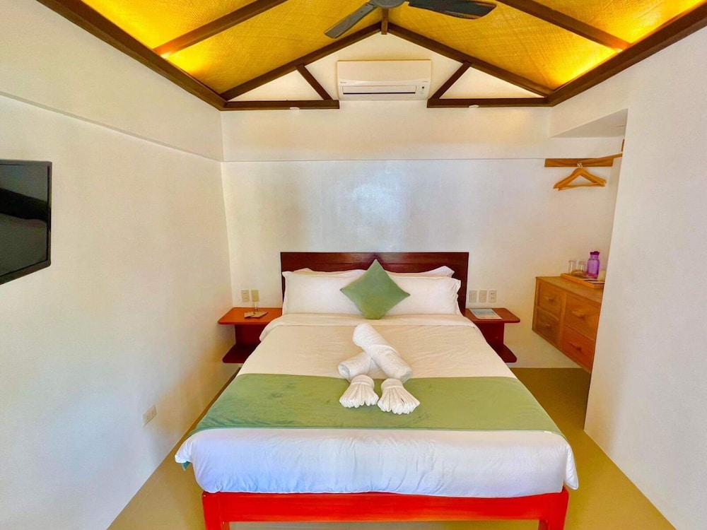 Standard Room, Balcony, Partial Sea View