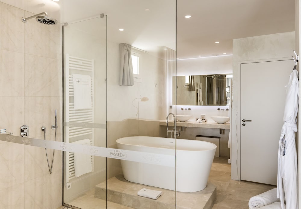 Romantic Suite, Sea View - Photo 3