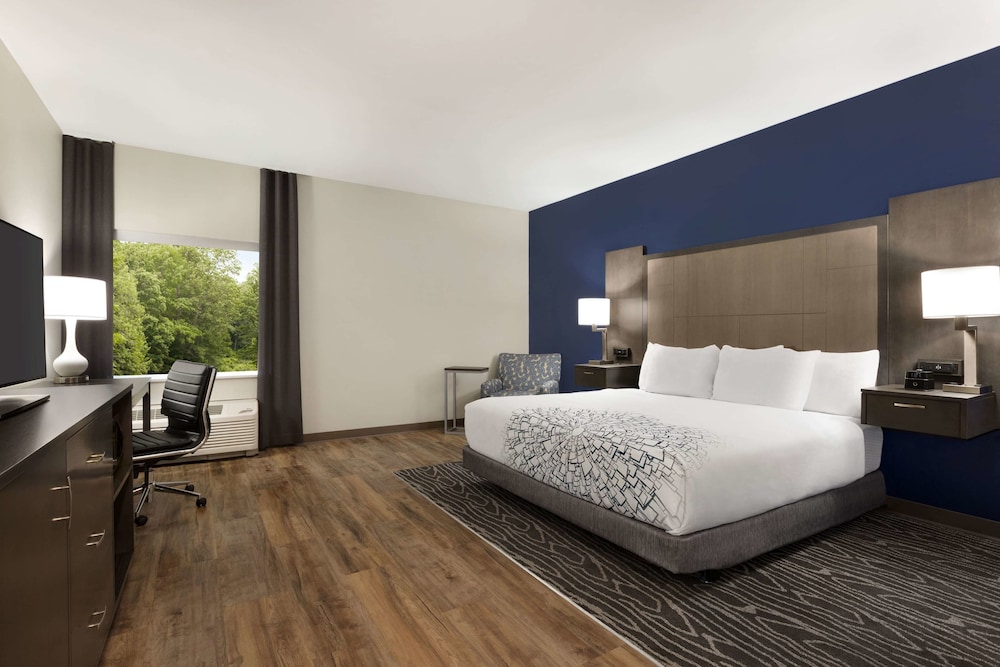 Executive Room, 1 King Bed, Accessible, Non Smoking photo 2