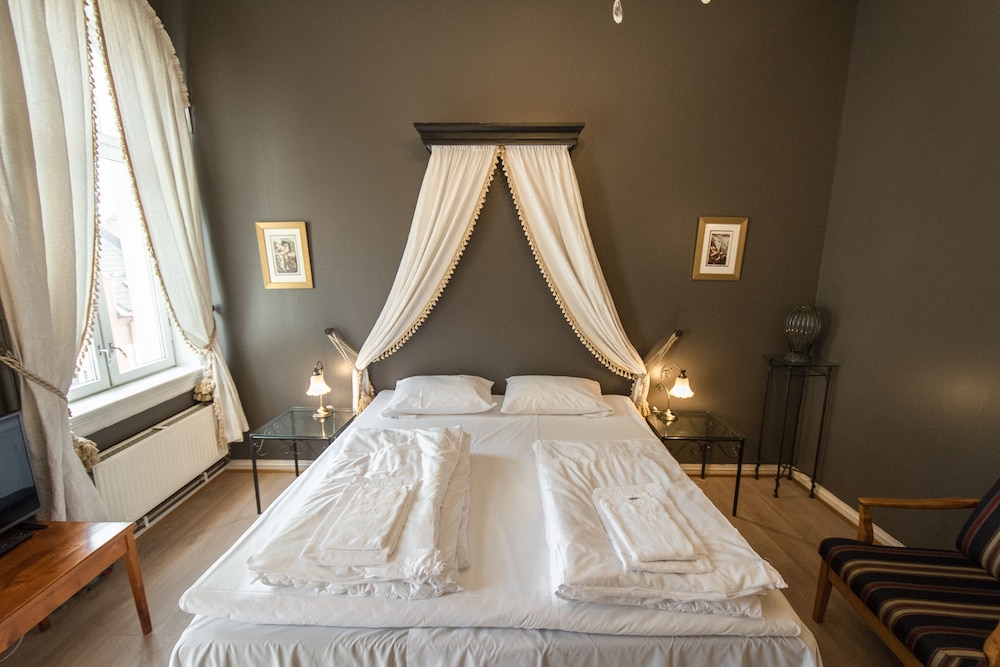 Double Room - Photo 3