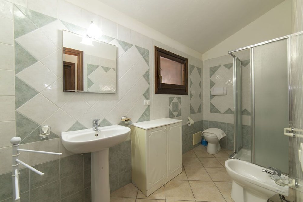Basic Condo, Sea View photo 2