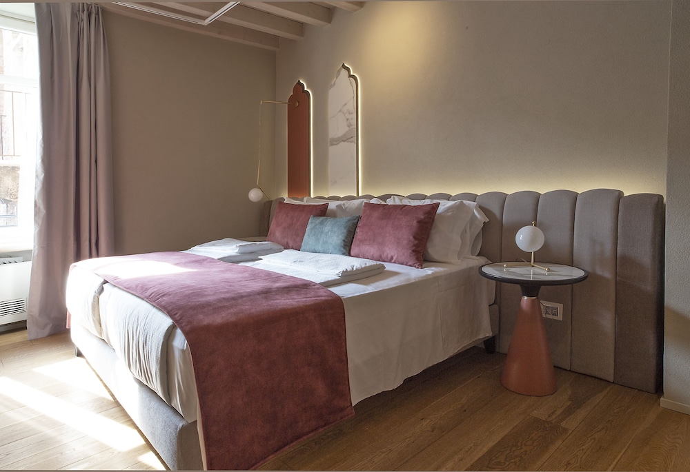 Luxury Room - Photo 2