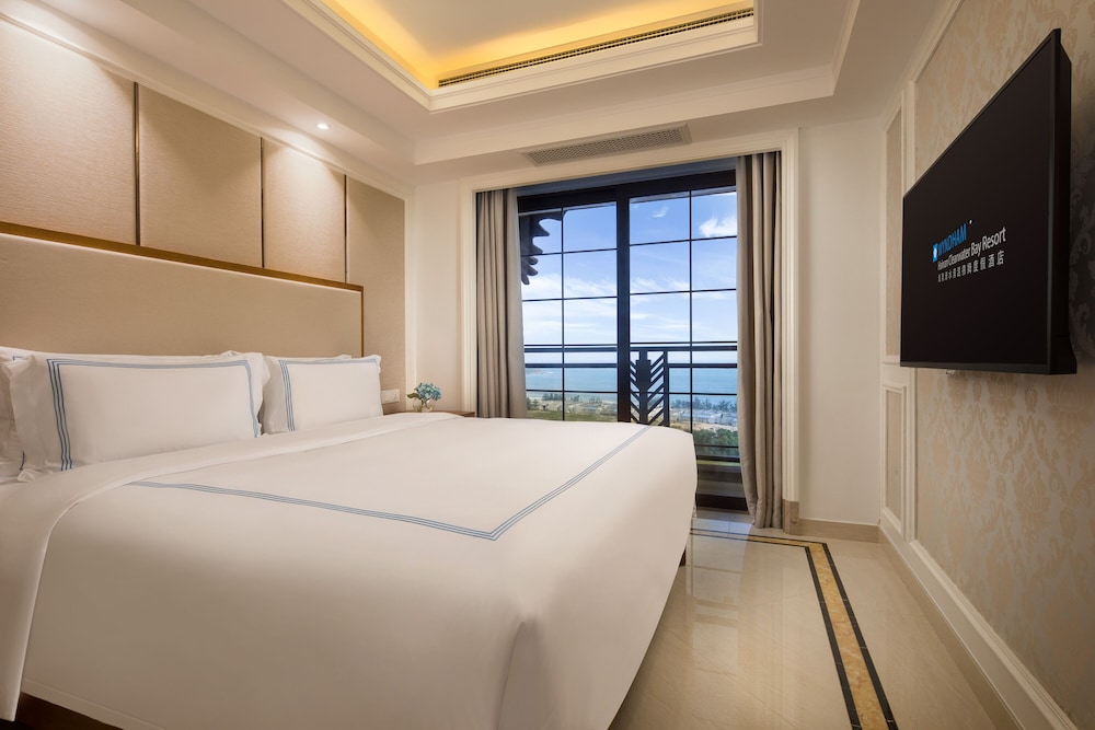 Deluxe Suite, Multiple Beds, Ocean View