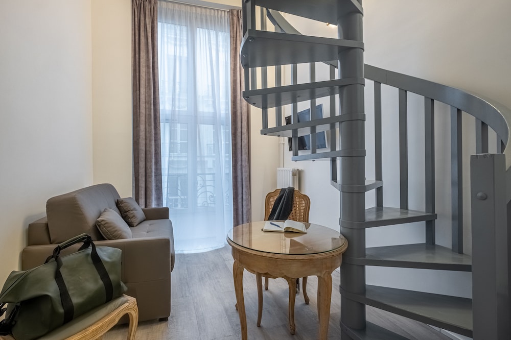Deluxe Triple Room photo 1