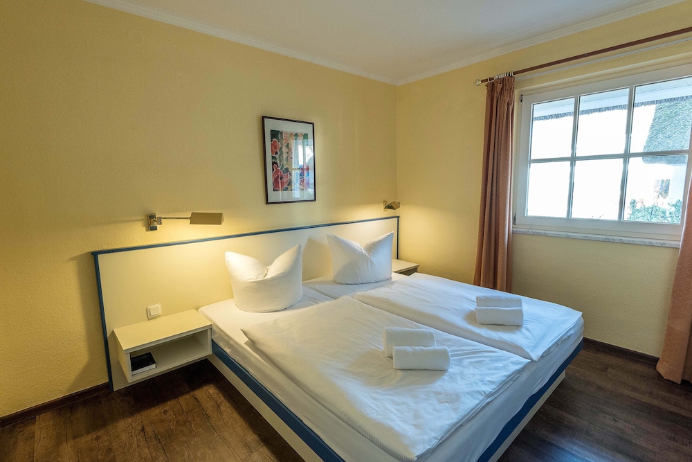 Suite, 2 Double Beds photo 2