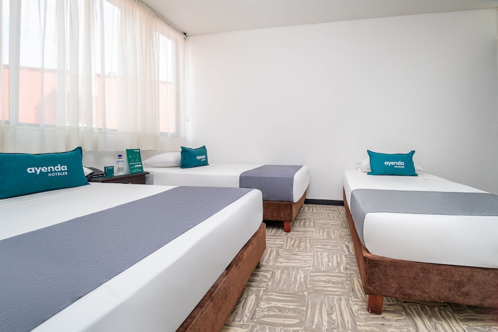 Economy Quadruple Room photo 2