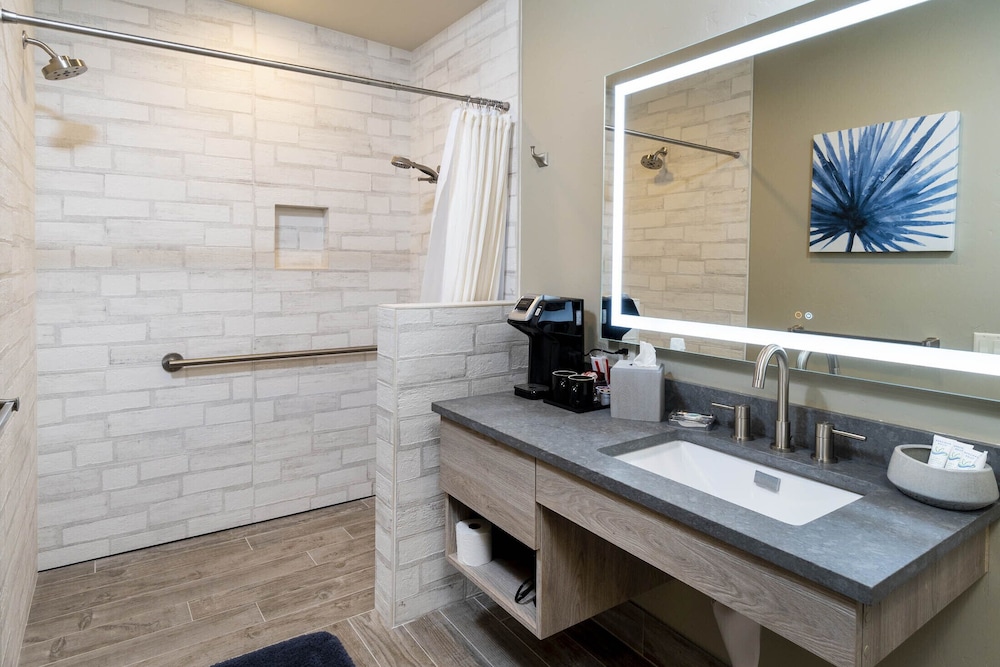 Room 102 photo 2