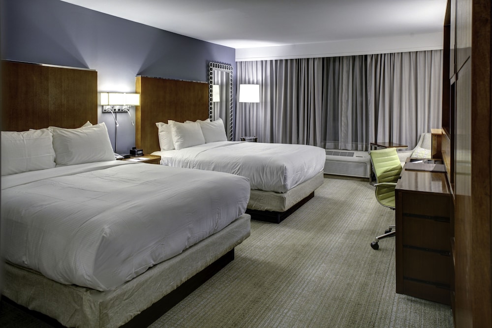Room, 2 Queen Beds, Accessible (Hearing) - Photo 2