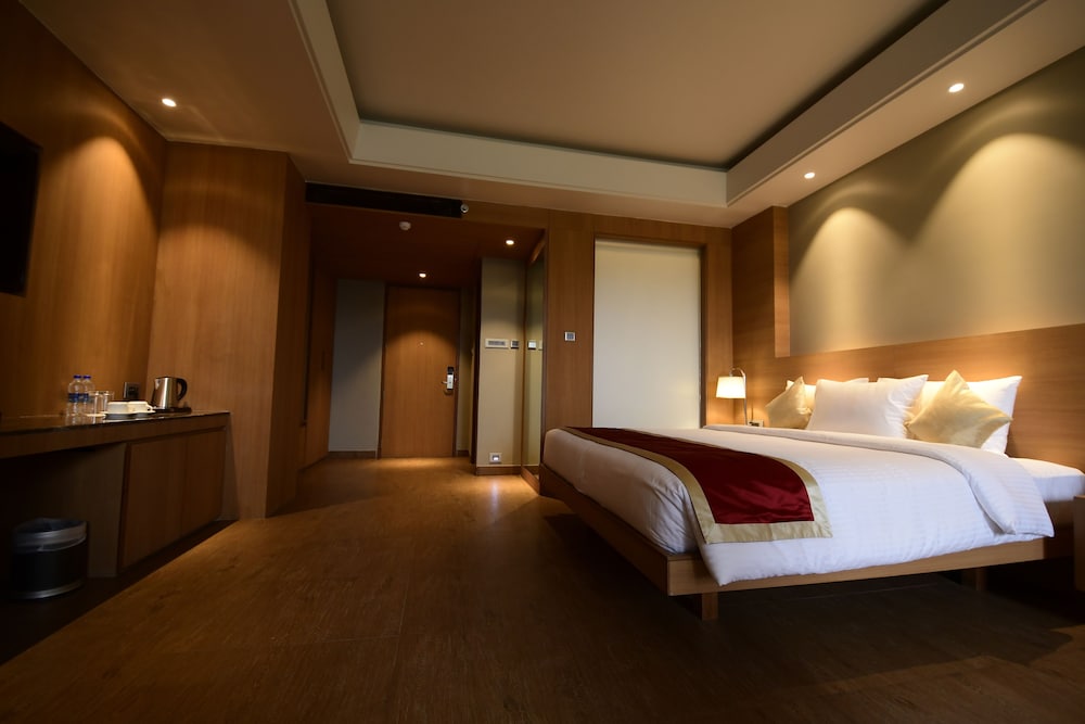 Honeymoon Suite photo 1