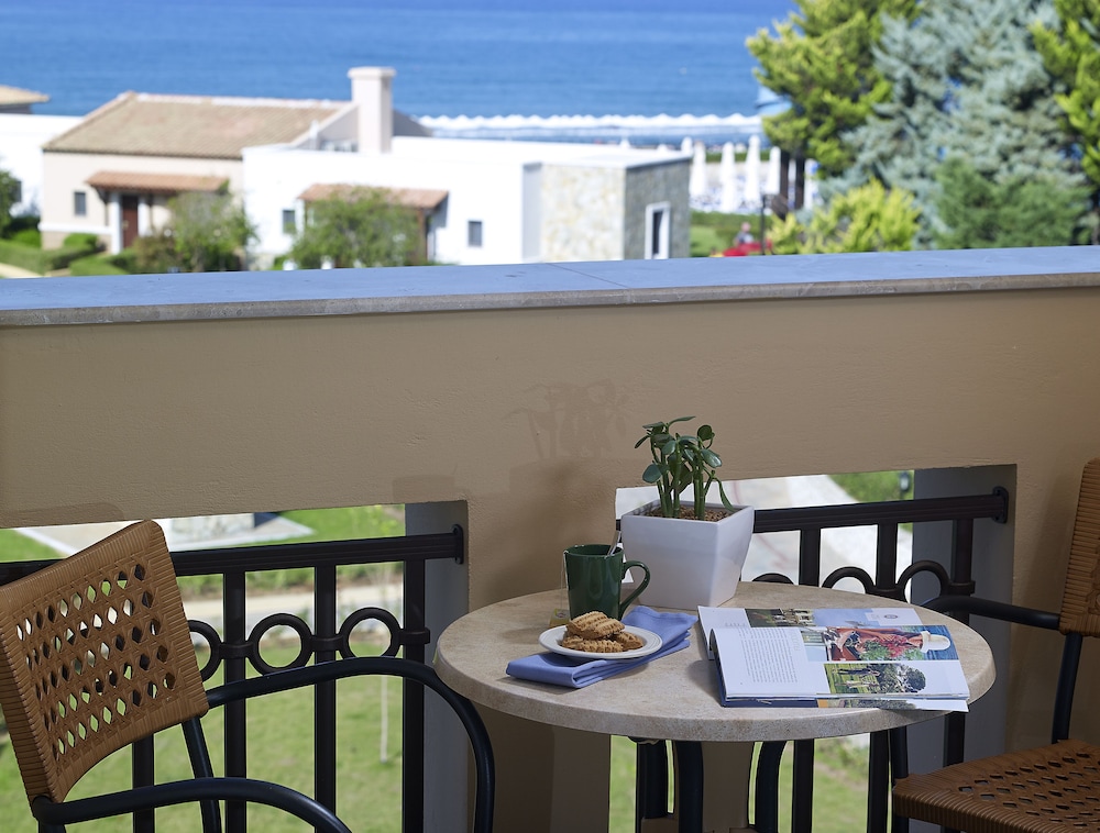 Double Room, Sea View (Main Building) - Photo 4