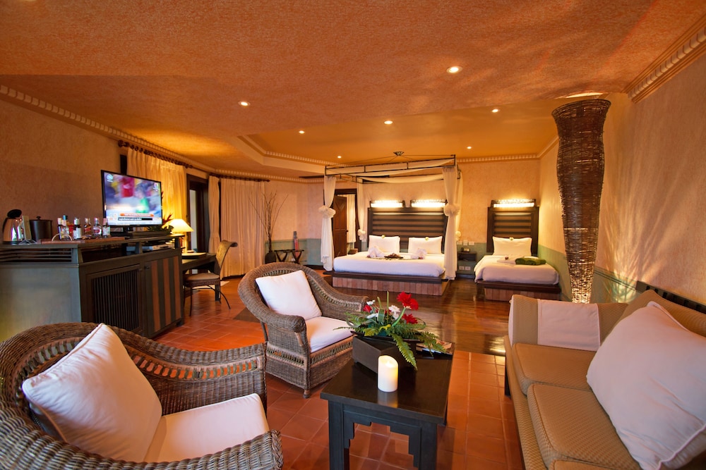Royal Jacuzzi Villa Garden photo 2