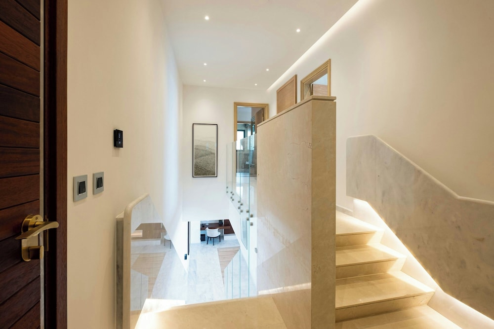 Villa, 2 Bedrooms, Balcony - Photo 8