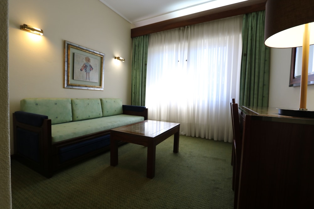 Suite Standard (Twin Beds) - Photo 1