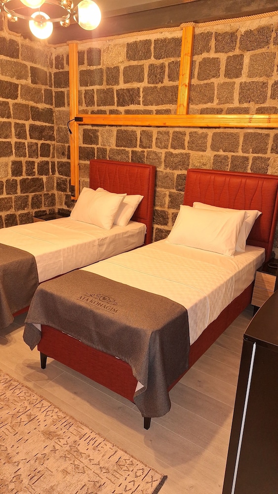 Basic Double or Twin Room photo 1