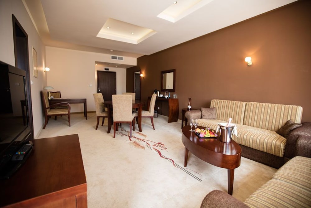 Executive Apartment, 1 Bedroom, Private Pool, Pool View