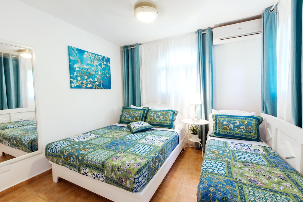 Senior Villa, 2 Bedrooms, Garden View, Garden Area photo 2