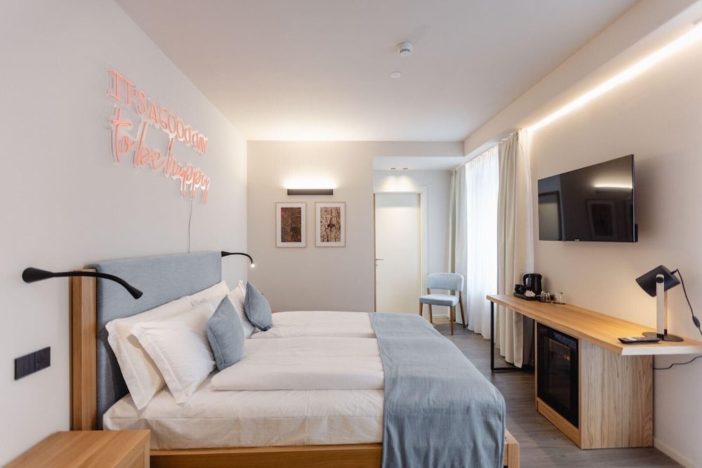 Superior Double Room, Mountain View photo 2