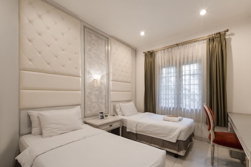Superior Twin Room