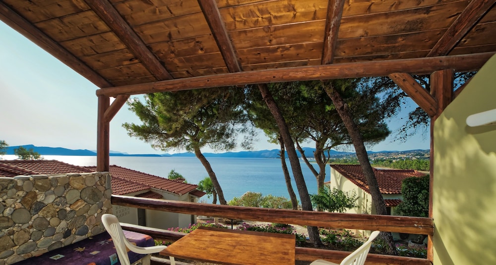 Standard Double or Twin Room, 1 Double Bed, Sea View photo 3