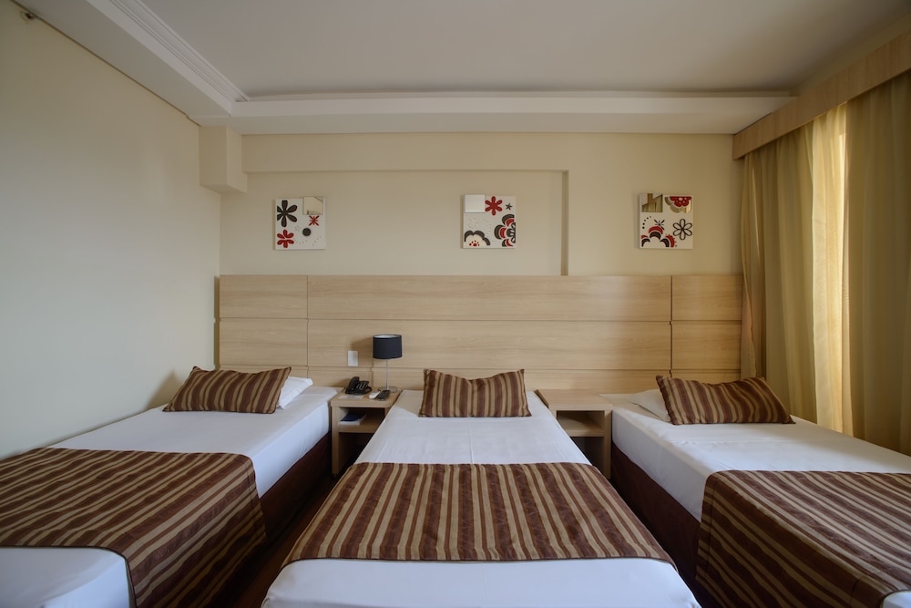 Superior Room, 3 Twin Beds photo 1