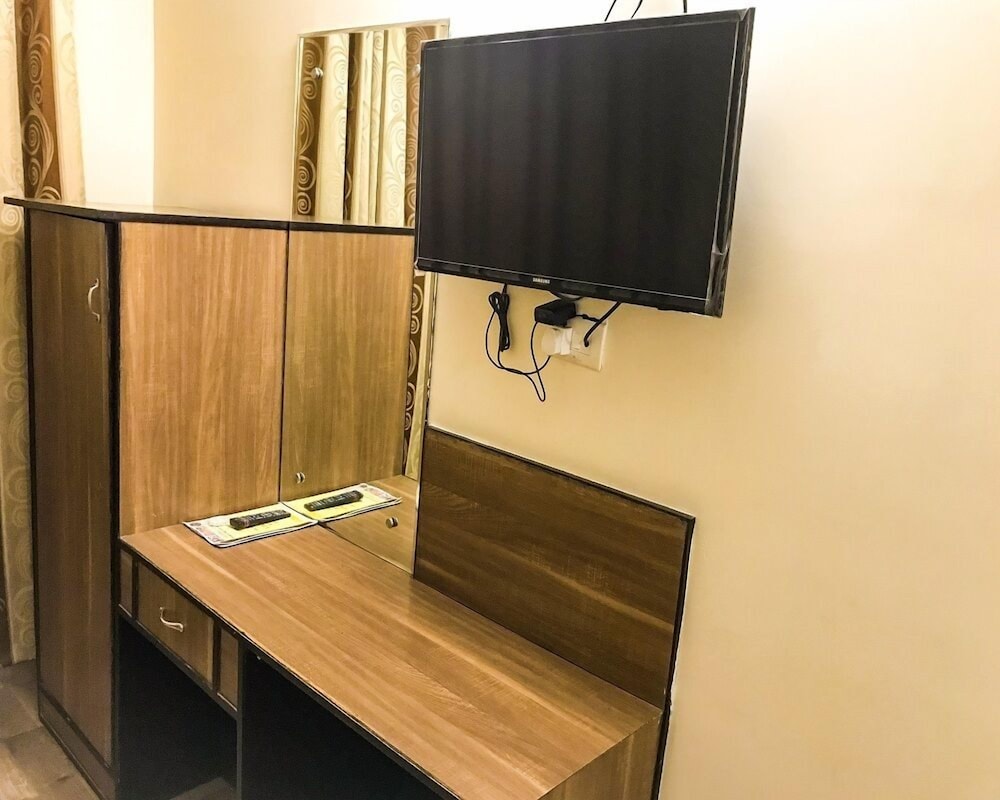 Deluxe Room - Photo 20