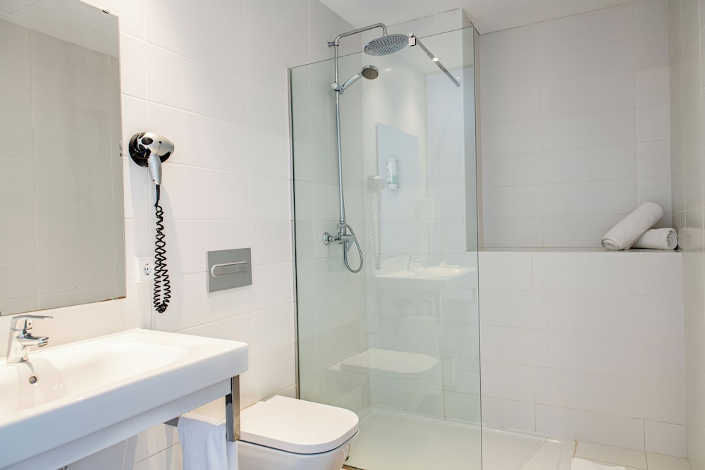 Superior Double Room, Balcony, Annex Building - Photo 10