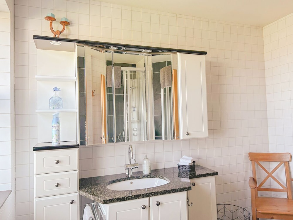 Deluxe Double Room, Shared Bathroom, Ground Floor photo 3