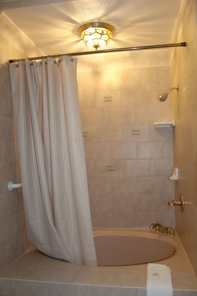 Royal Room photo 2