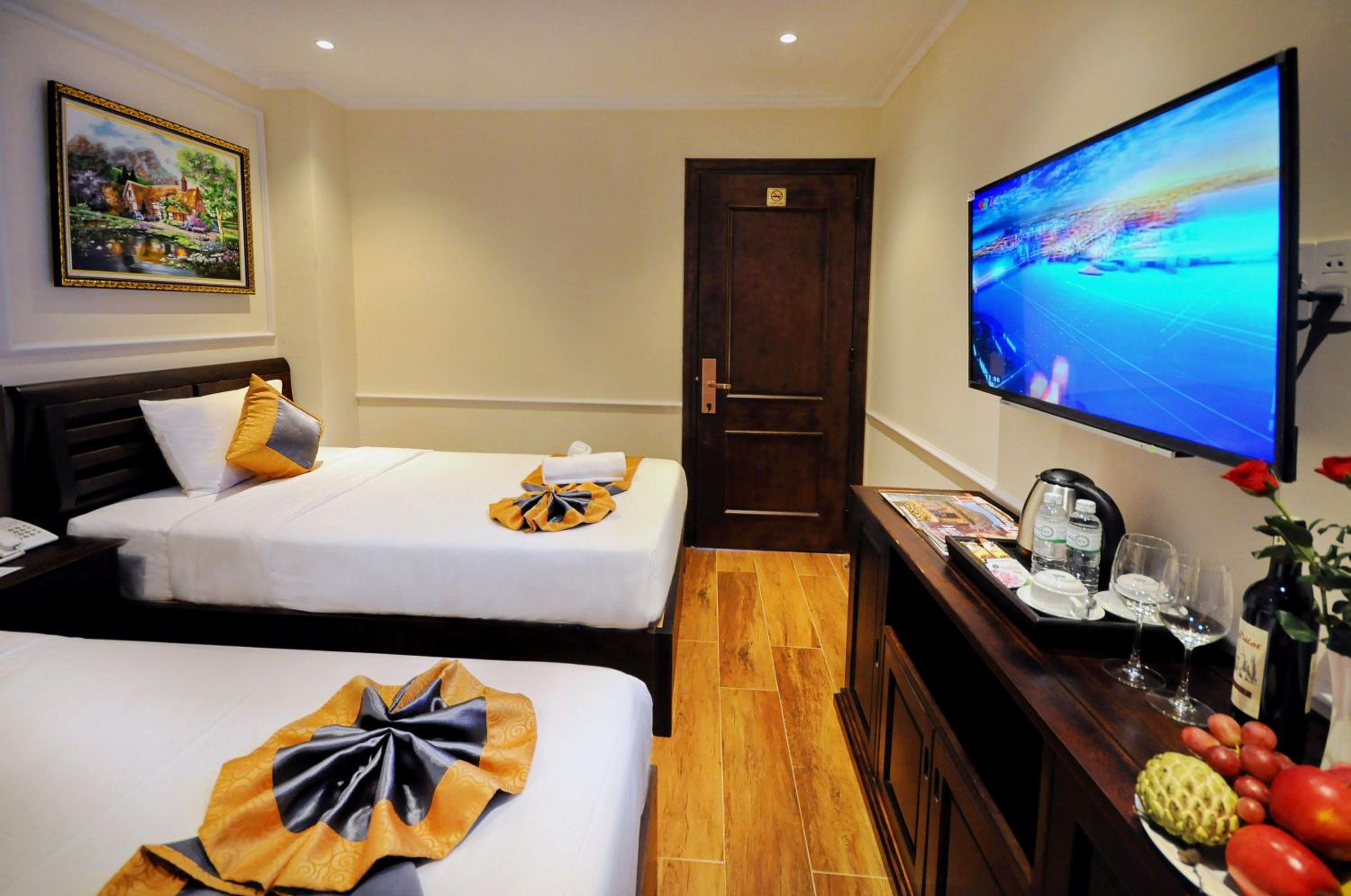 Standard Twin Room - Photo 2