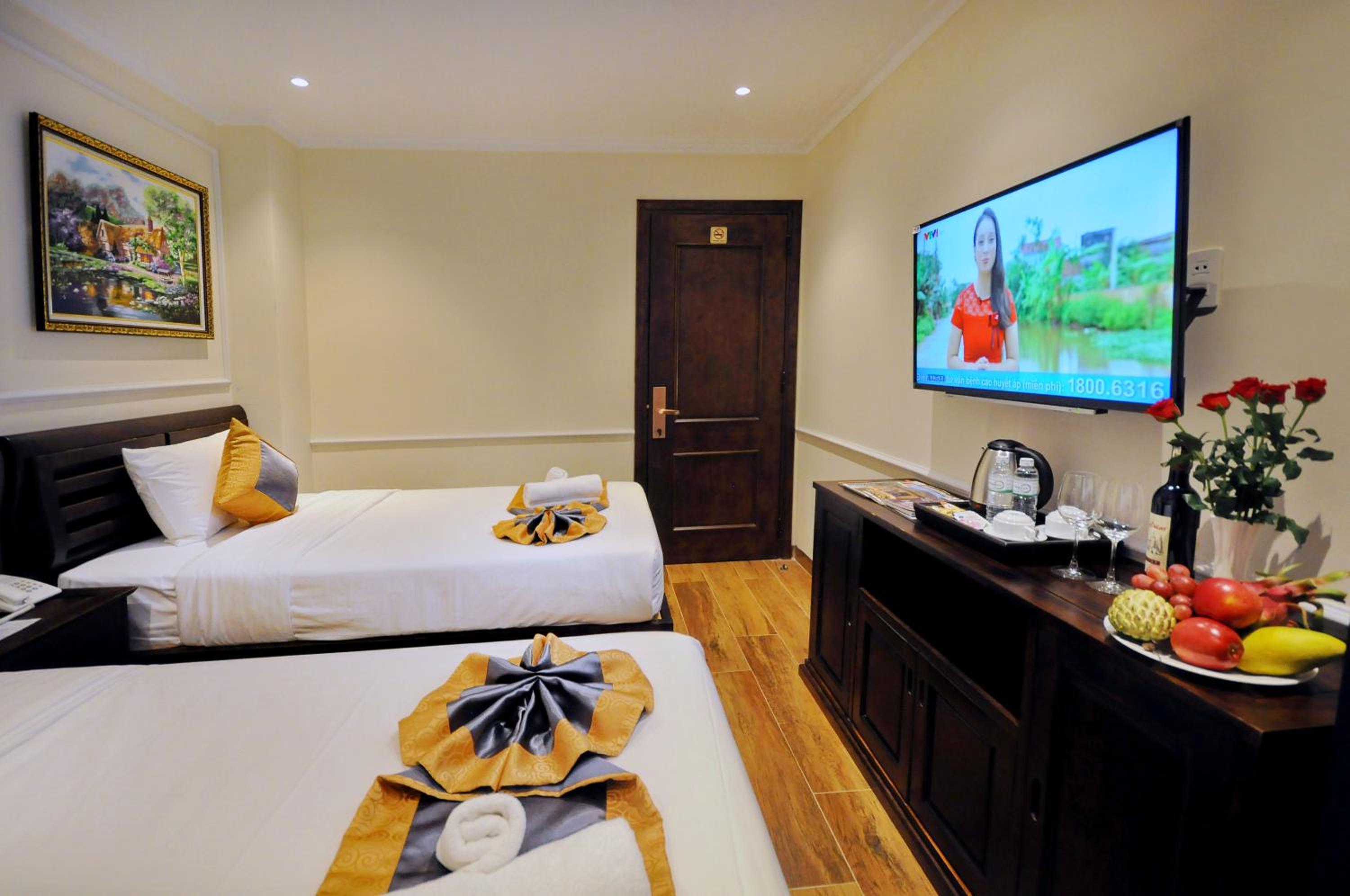 Standard Twin Room - Photo 11
