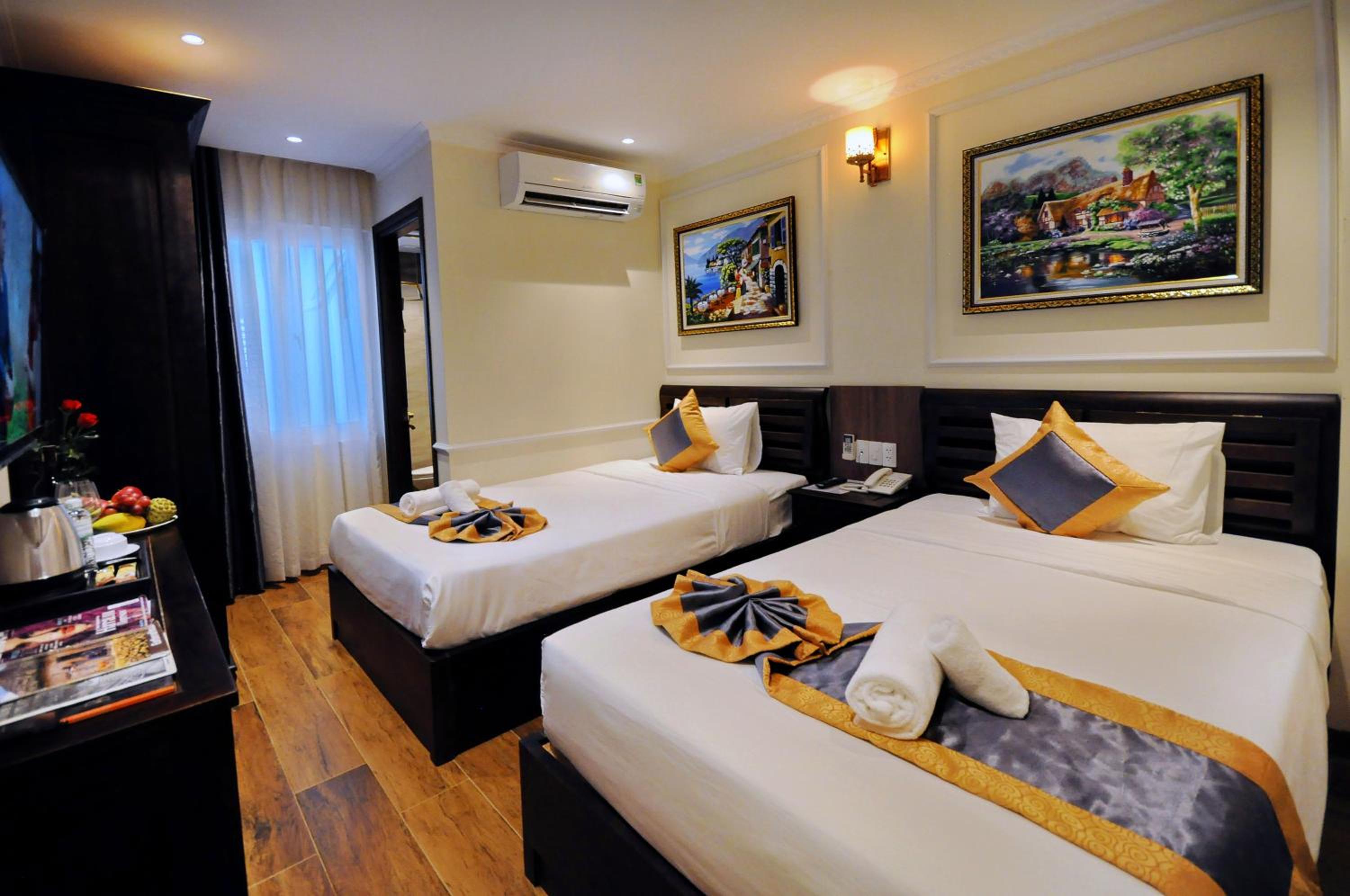 Standard Twin Room - Photo 1