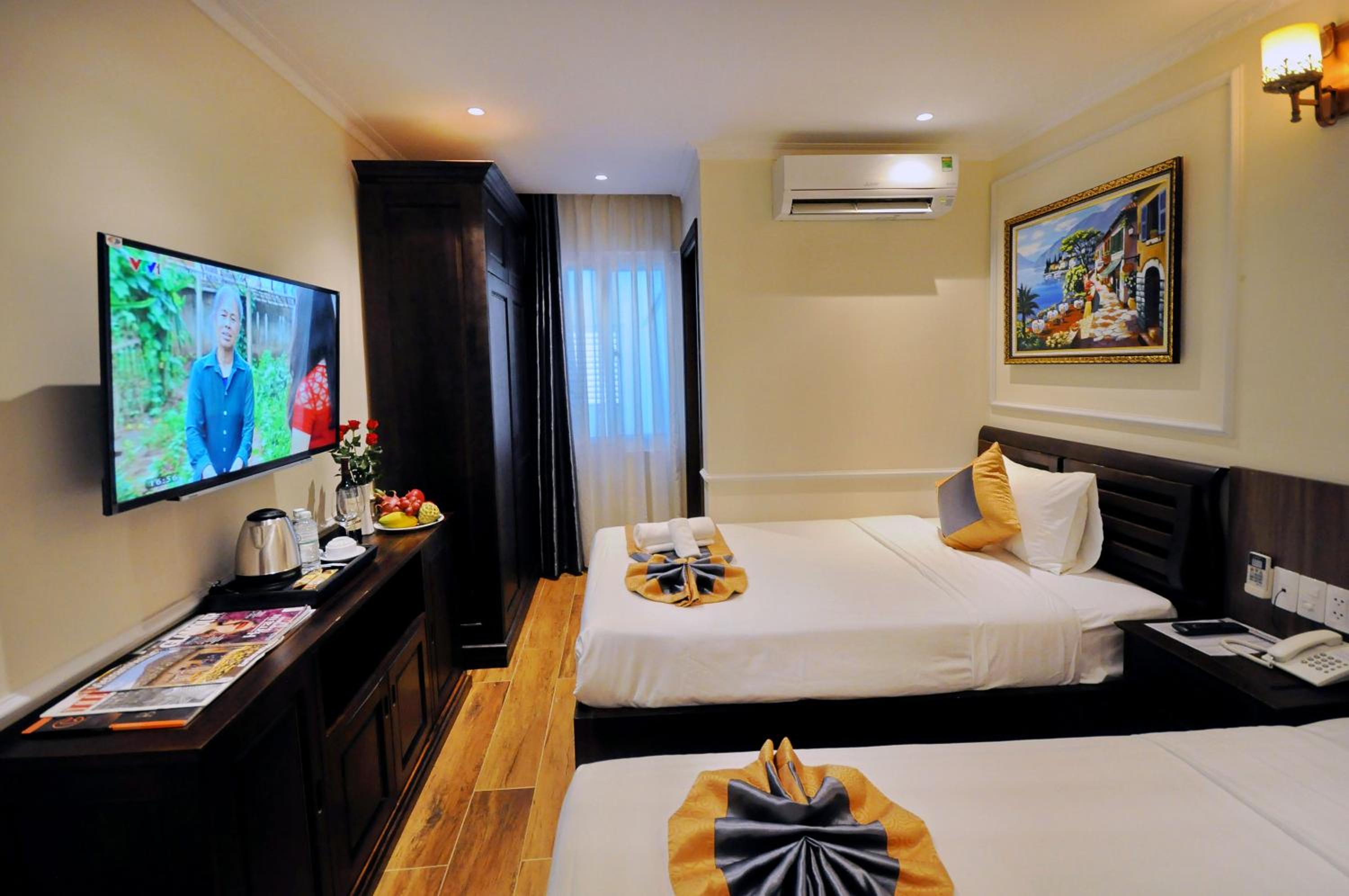 Standard Twin Room - Photo 9