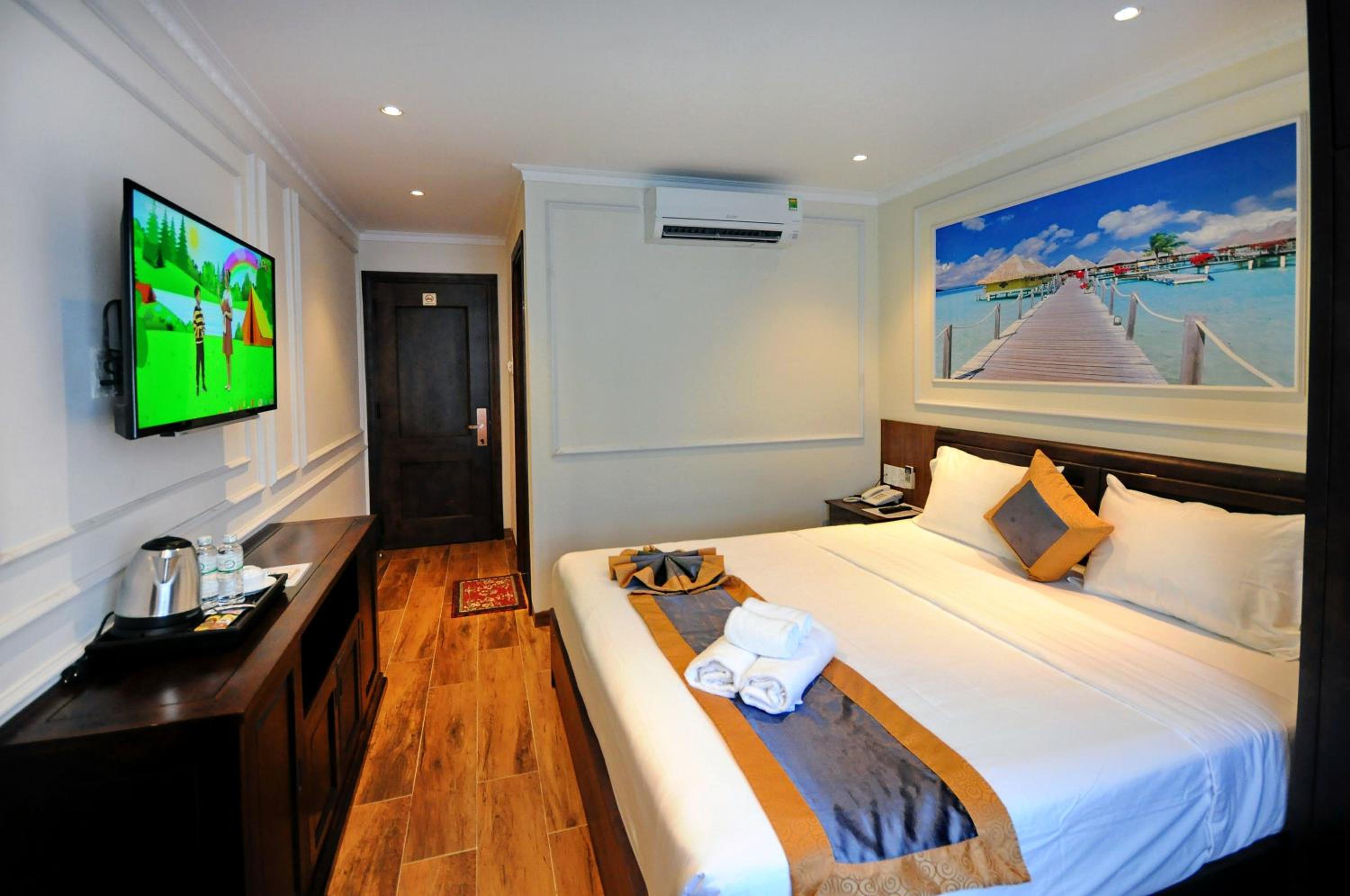 Deluxe Double Room - Photo 16