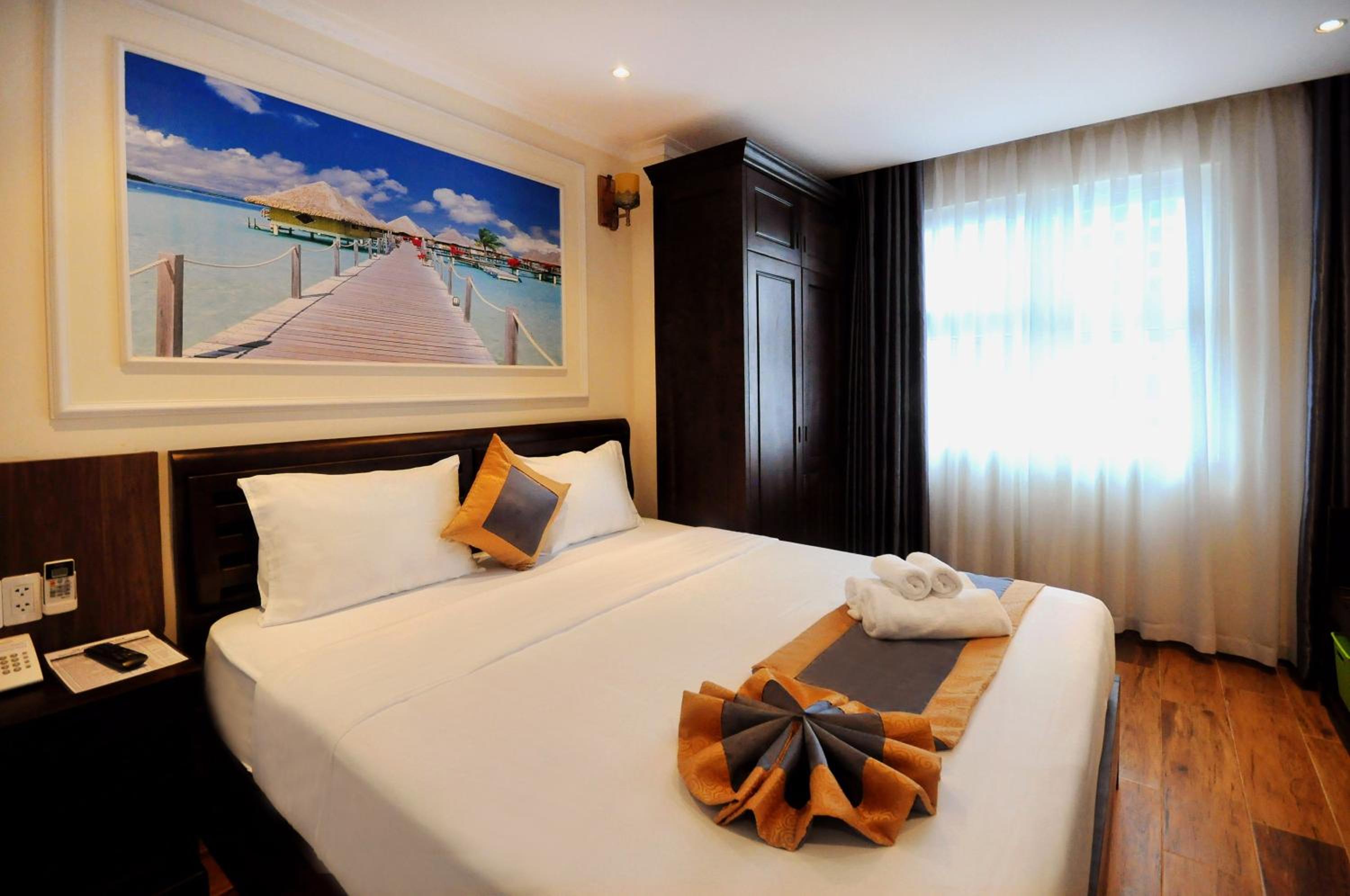 Deluxe Double Room - Photo 17